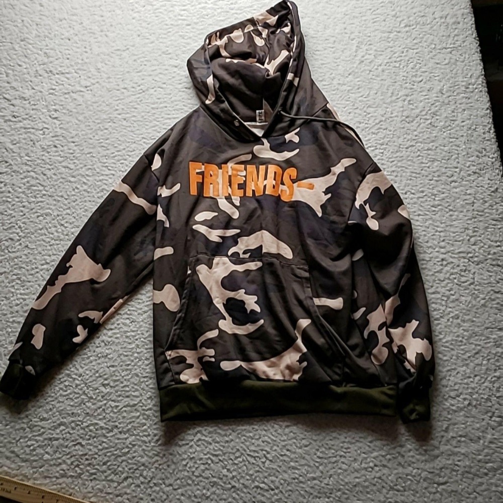 Life Hoodie Mens Medium Camo FRIENDS V Graphic Pullover Kangaroo Pocket